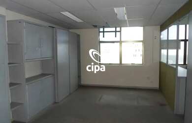 Imagem: O depósito possui 295m² de Área e está localizado em Centro