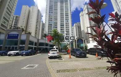 Imagem: O apartamento possui 1 Dormitório, 1 Banheiro, 1 Vaga na garagem