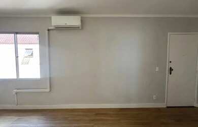 Imagem: O apartamento possui 4 Dormitórios, 2 Banheiros, 2 Vagas na