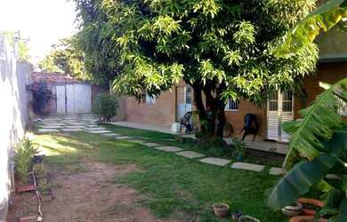 Imagem: A casa possui 2 Dormitórios, 1 Banheiro, 1 Vaga na garagem