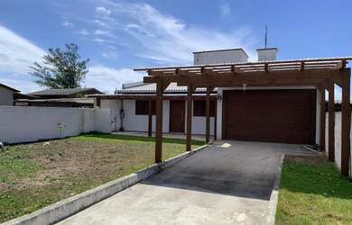 Imagem: A casa para alugar possui 3 Dormitórios, 2 Banheiros, 2 Vagas