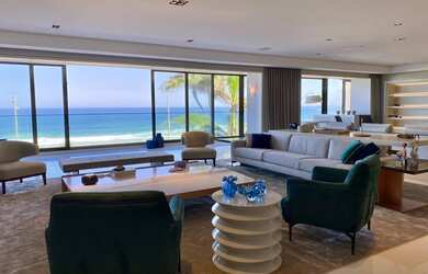 Imagem: O apartamento possui 4 Dormitórios, 5 Banheiros, 4 Vagas na