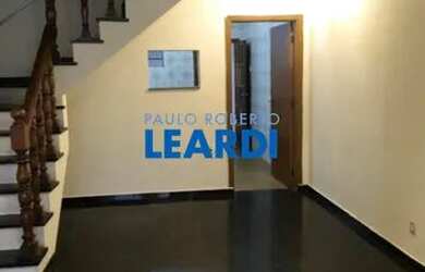 Imagem: A casa possui 2 Dormitórios, 2 Banheiros, 1 Vaga na garagem