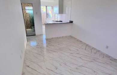 Imagem: A casa possui 2 Dormitórios, 1 Banheiro, 1 Vaga na garagem