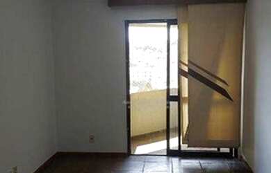 Imagem: O apartamento possui 3 Dormitórios, 1 Banheiro, 1 Vaga na garagem