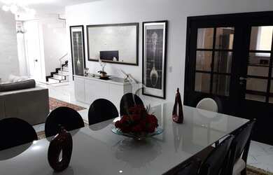 Imagem 2: SANTANA DE PARNAIBA - Casa Padrão - Alphaville