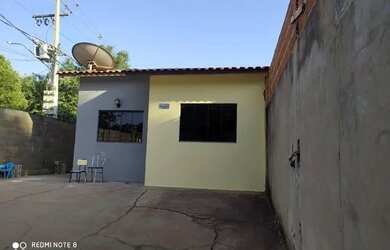 Imagem: A casa em condomínio possui 2 Dormitórios, 1 Banheiro, 2 Vagas