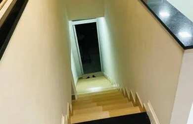 Imagem 2: Alugo Linda Casa em Porcelanato para casal de bom gosto