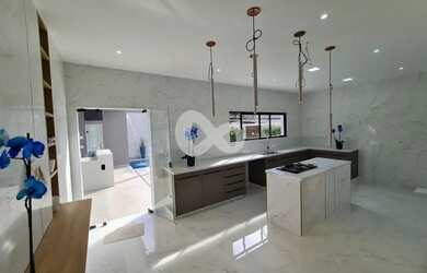 Imagem 8: Casa de condomínio para venda tem 270 metros quadrados com 4 quartos