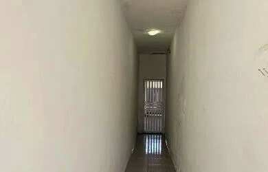 Imagem: A casa possui 3 Dormitórios, 3 Banheiros, 2 Vagas na garagem