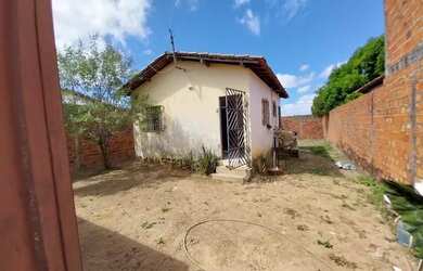 Imagem: A casa possui 2 Dormitórios, 1 Banheiro e 48m² de Área e