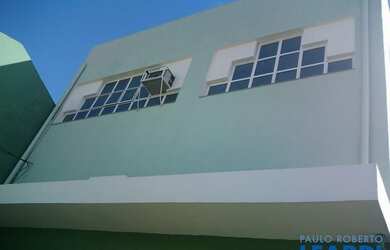 Imagem: O depósito possui 4 Vagas na garagem e 130m² de Área e está