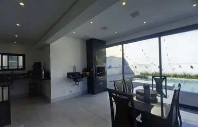 Imagem 7: Casa com 3 suites e 4 vagas no Condominio Valville