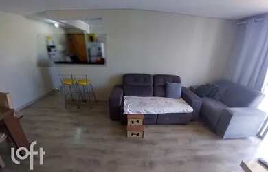 Imagem: O apartamento possui 2 Dormitórios, 1 Banheiro, 1 Vaga na garagem