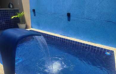 Imagem 2: Casa com piscina. Piscina, 2 Vagas na garageme2 Dormitórios