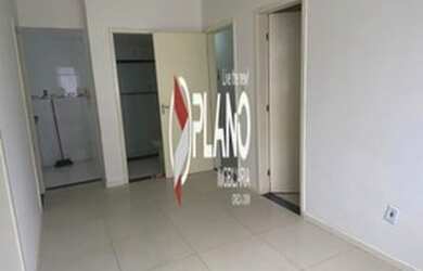 Imagem: O apartamento possui 3 Dormitórios, 1 Banheiro, 1 Vaga na garagem