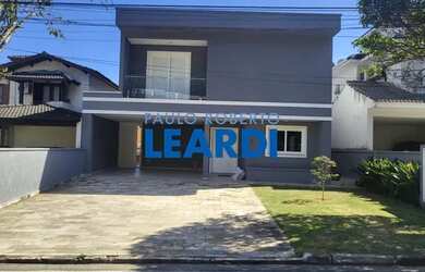 Imagem: A casa em condomínio possui 3 Dormitórios, 5 Banheiros, 2