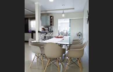 Imagem 6: Casa alto padrão. Piscina, Churrasqueira, 500m² de Áreae4 Vagas na...