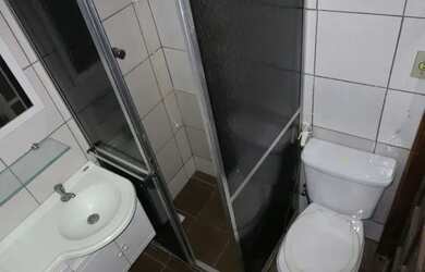 Imagem: A casa possui 2 Dormitórios, 3 Banheiros, 1 Vaga na garagem