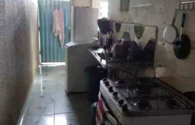 Imagem 1: Casa no condomínio. 2 Vagas na garageme2 Dormitórios