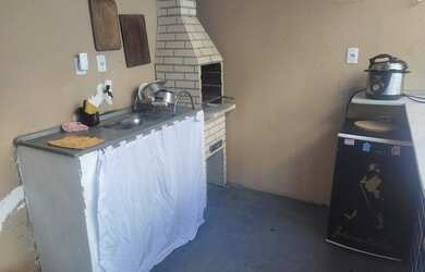 Imagem 4: Casa com piscina. Piscina, 2 Vagas na garageme2 Dormitórios