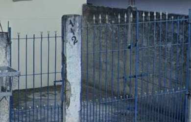 Imagem: A casa possui 2 Dormitórios, 2 Banheiros, 1 Vaga na garagem