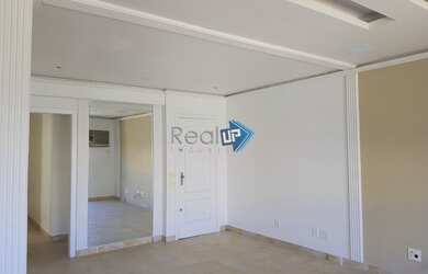 Imagem: O apartamento na cobertura possui 5 Dormitórios, 5 Banheiros