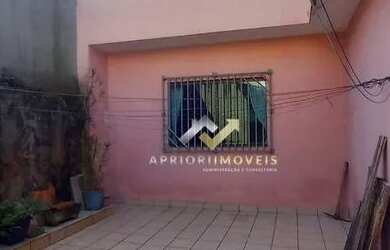 Imagem: A casa possui 3 Dormitórios, 2 Banheiros, 3 Vagas na garagem