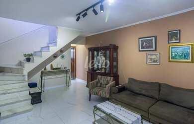 Imagem: A casa possui 3 Dormitórios, 1 Banheiro, 3 Vagas na garagem