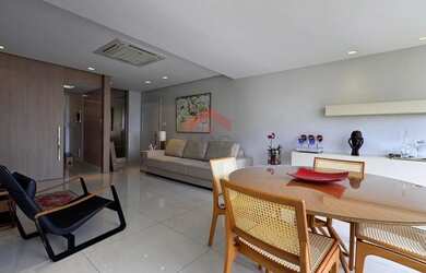 Imagem: O apartamento possui 3 Dormitórios, 3 Banheiros, 2 Vagas na