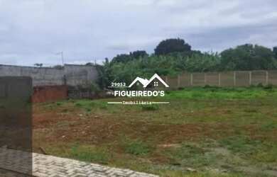 Imagem: O terreno possui 400m² de Área e está localizado em Santa