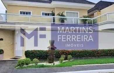 Imagem: A casa possui 3 Dormitórios, 5 Banheiros, 253-0m² de Área