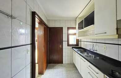 Imagem 11: Casa em Hípica. Churrasqueira, Varanda, Lareirae2 Vagas na garagem