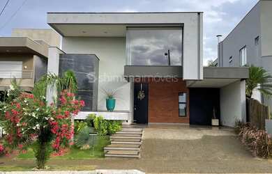 Imagem: A casa em condomínio possui 3 Dormitórios, 4 Banheiros, 4