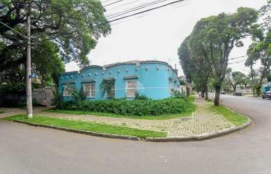 Imagem: A casa à venda possui 2 Dormitórios, 2 Banheiros, 1 Vaga na