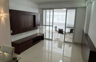 Imagem: O apartamento possui 3 Dormitórios, 1 Banheiro, 2 Vagas na