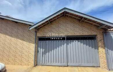 Imagem: A casa possui 1 Dormitório, 1 Banheiro, 2 Vagas na garagem