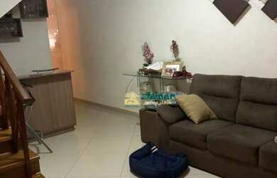 Imagem: A casa possui 3 Dormitórios, 3 Banheiros, 2 Vagas na garagem