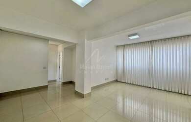 Imagem: O apartamento possui 4 Dormitórios, 3 Banheiros, 4 Vagas na