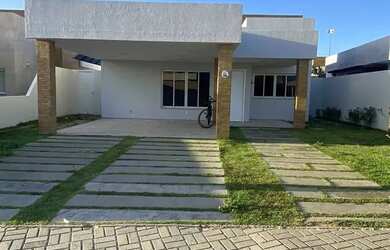 Imagem: A casa em condomínio possui 3 Dormitórios, 3 Banheiros, 2