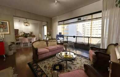 Imagem: O apartamento possui 4 Dormitórios, 4 Banheiros, 2 Vagas na