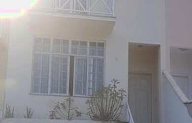 Imagem: A casa possui 2 Dormitórios, 1 Banheiro, 1 Vaga na garagem