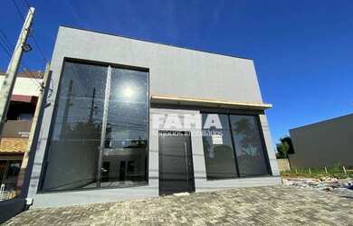 Imagem: O depósito possui 3 Vagas na garagem, 270m² de Área e está