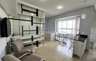 Imagem: O apartamento possui 1 Dormitório, 1 Banheiro, 1 Vaga na garagem