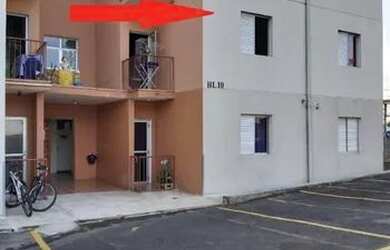 Imagem: O apartamento possui 2 Dormitórios, 1 Banheiro, 1 Vaga na garagem