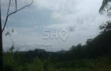 Imagem: O terreno possui 110.080m² de Área e está localizado em