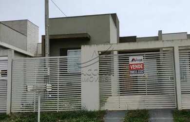 Imagem: A casa possui 2 Dormitórios, 1 Banheiro, 1 Vaga na garagem