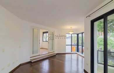 Imagem: O apartamento para alugar possui 4 Dormitórios, 5 Banheiros