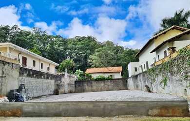 Imagem: O terreno possui 470m² de Área e está localizado em Jardim