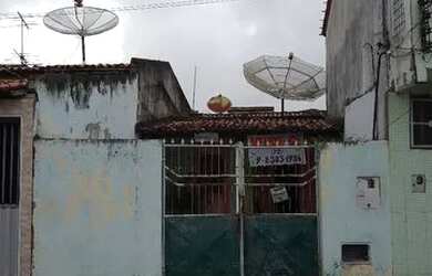 Imagem: A casa à venda possui 3 Dormitórios, 2 Banheiros, 4 Vagas